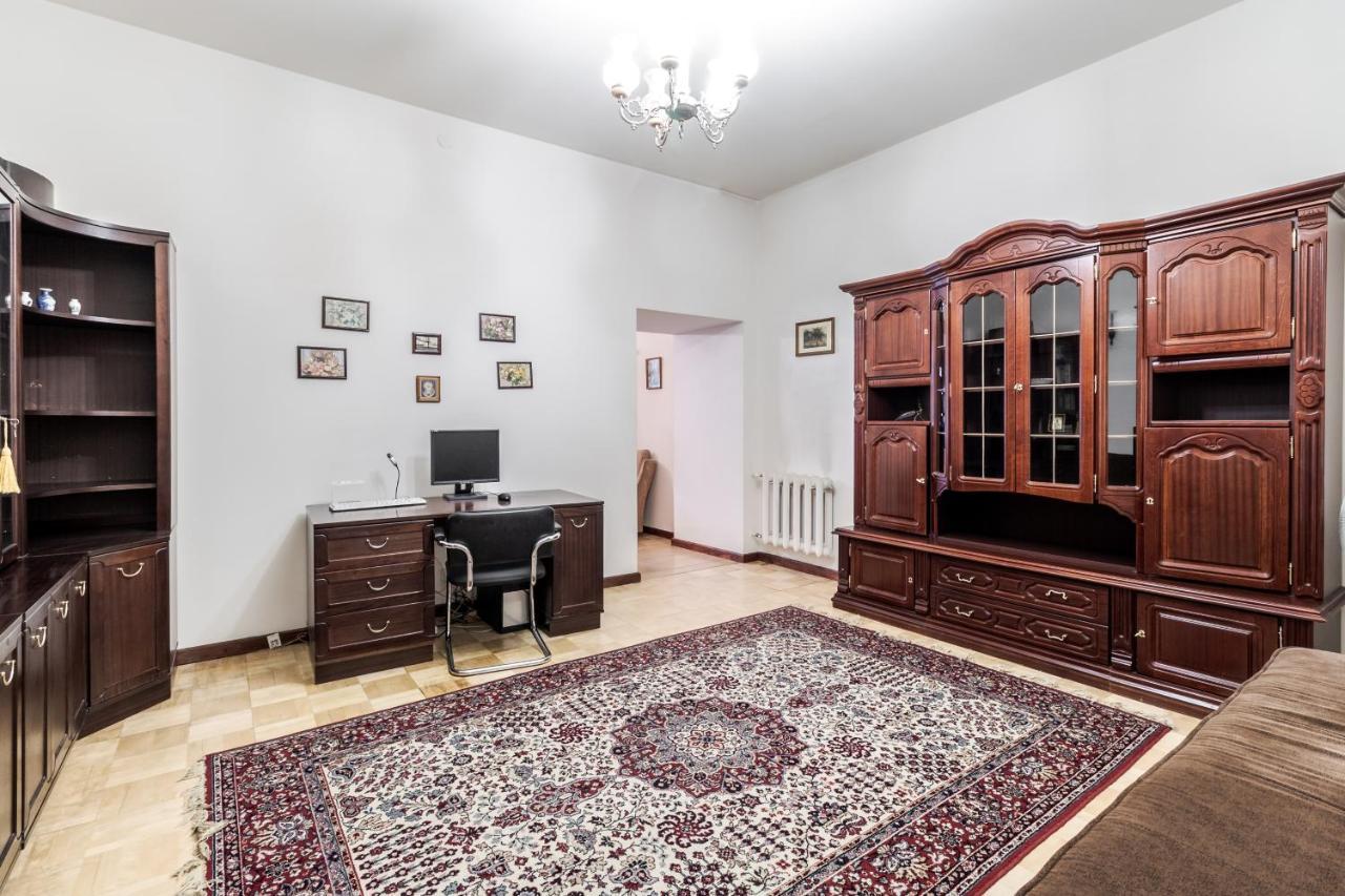 Doroshenka Antique Apartment Lviv Exterior photo