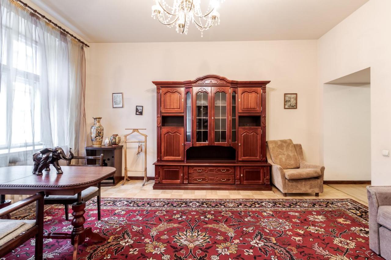 Doroshenka Antique Apartment Lviv Exterior photo